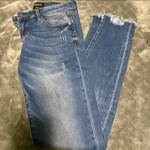 NWT - bebe Heartbreaker Skinny Jeans Size 26